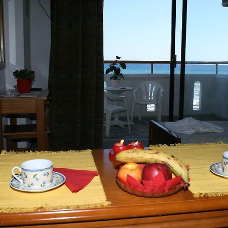 Blue Bay Apartments ヘルソニソス エクステリア 写真