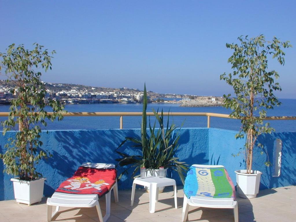 Blue Bay Apartments ヘルソニソス エクステリア 写真