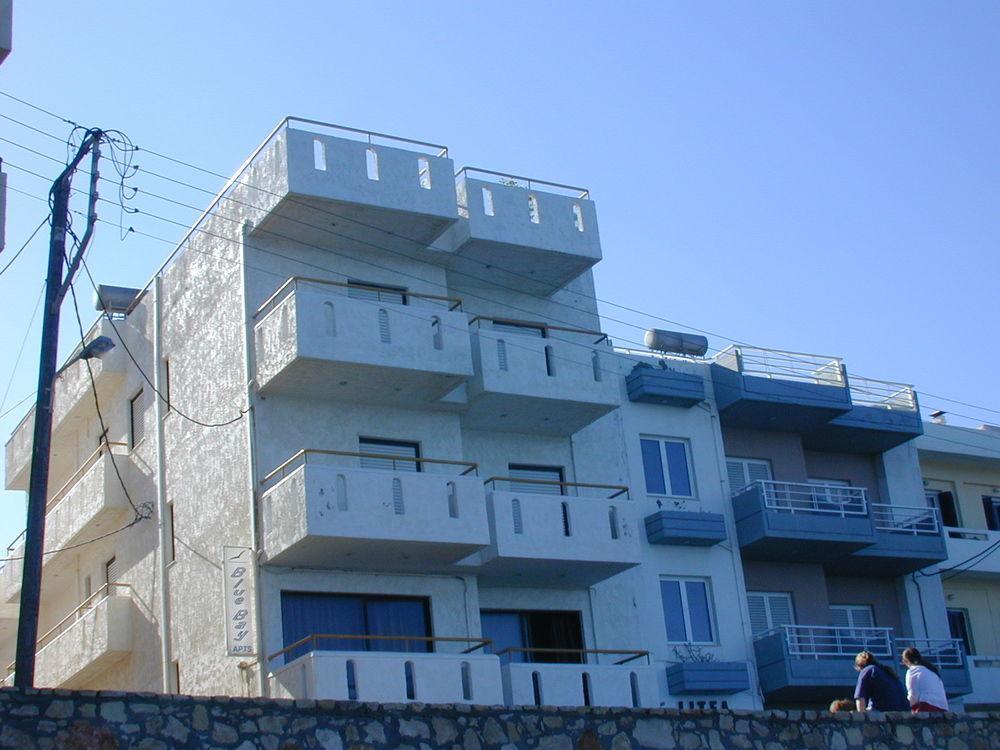Blue Bay Apartments ヘルソニソス エクステリア 写真
